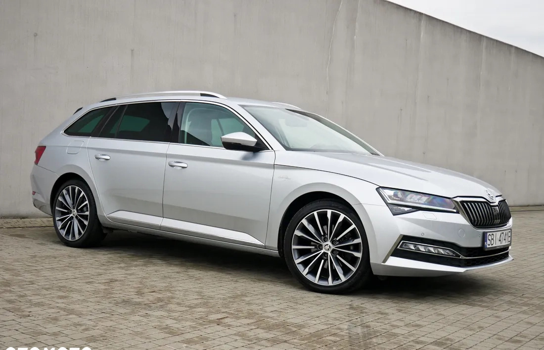 Skoda Superb cena 154900 przebieg: 71711, rok produkcji 2020 z Kraków małe 781